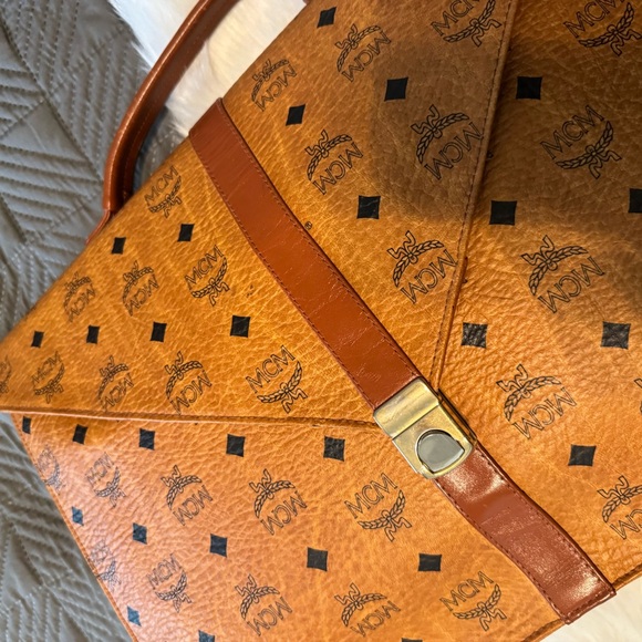 🔥SEND OFFER🔥MCM Tan and Brown Briefcase with Iconic Monogram - Picture 7 of 13